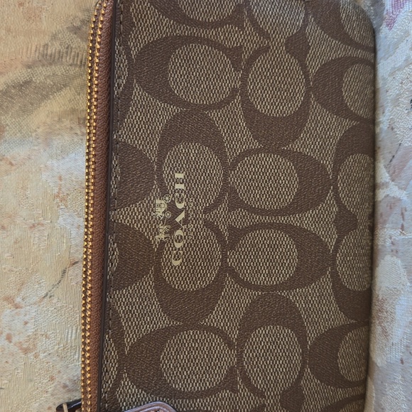 Coach Wallet - Picture 2 of 9